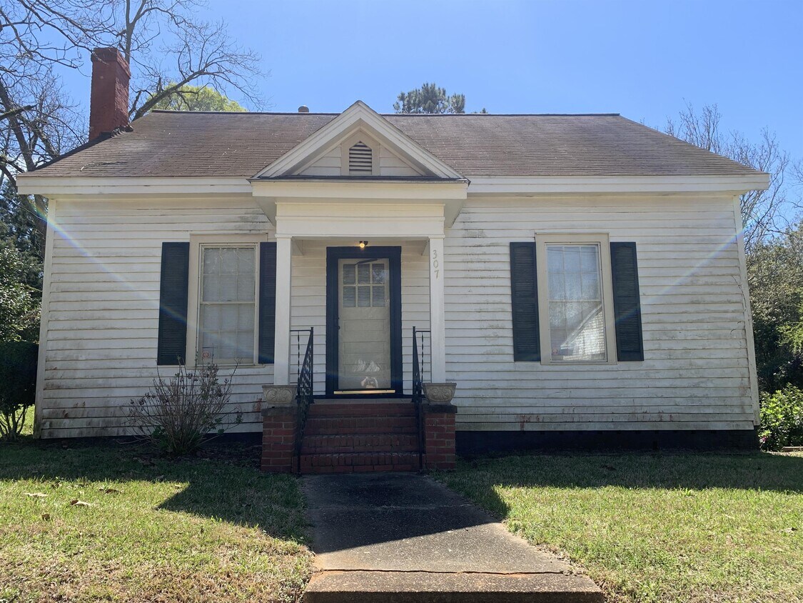 Primary Photo - 307 Ellaville St