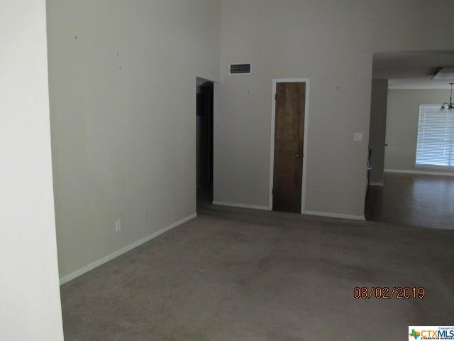 Foto del edificio - 517 Camelot Dr