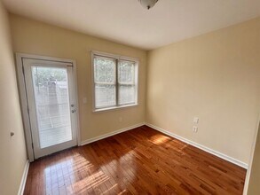 Building Photo - 332 N 41st St