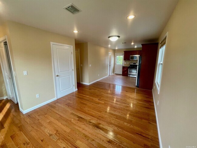 Foto del edificio - 167 Jackson Ave