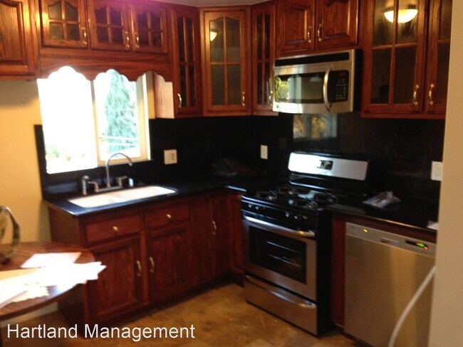 Building Photo - 2 br, 1.5 bath House - 3508 Marguerite St