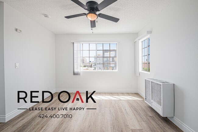 Building Photo - 518 E 4th St