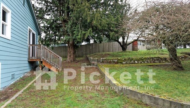 Building Photo - Great 3 bedroom home in Bremerton close to...
