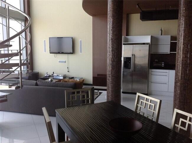 Building Photo - 690 SW 1st Ct