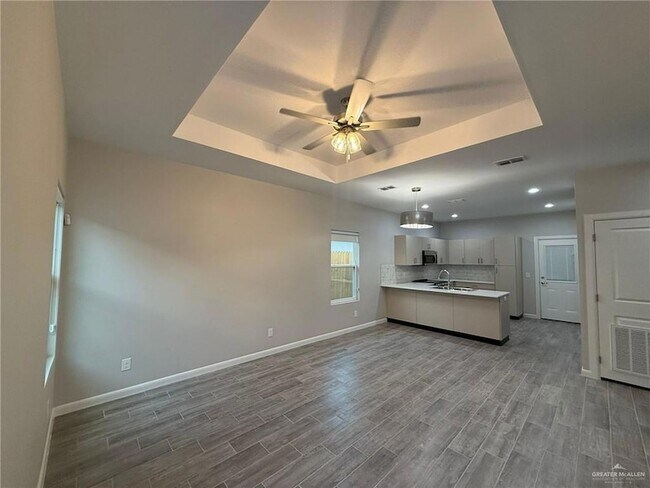 Foto del edificio - 817 Dove Ave