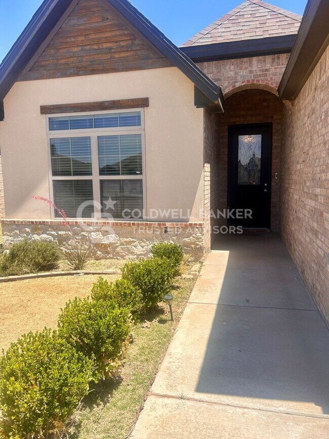 Foto del edificio - 10317 Vernon Dr