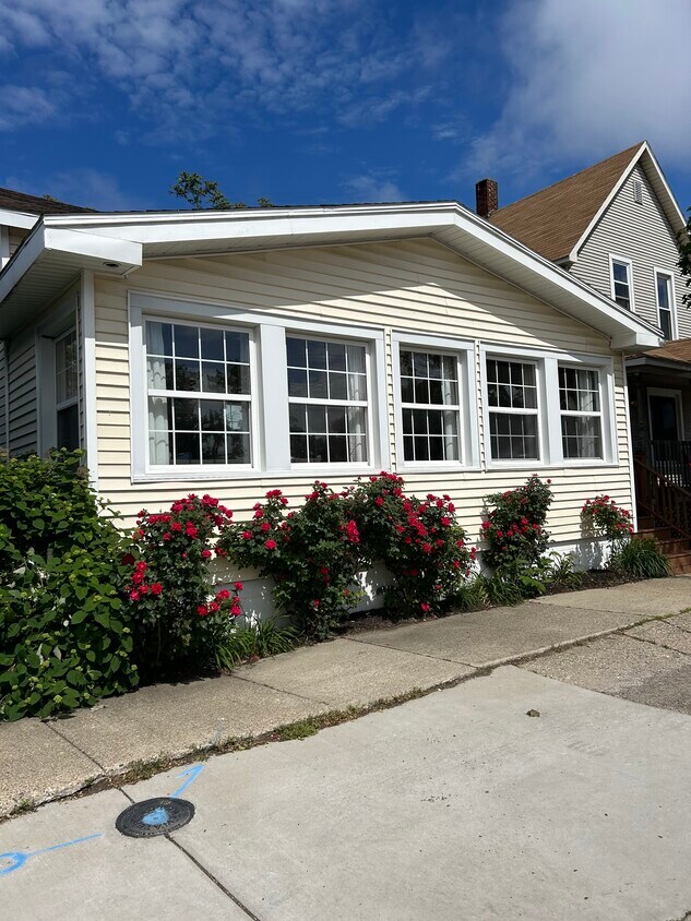 Welcome to 117 N. 2nd Street, Grand Haven,MI - 117 N 2nd St