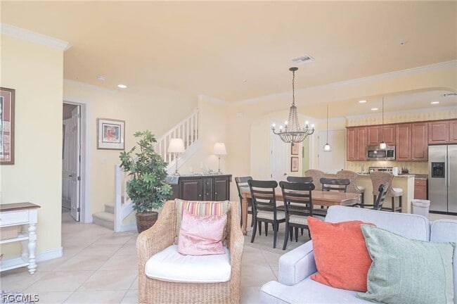 Building Photo - 11945 Alegria St