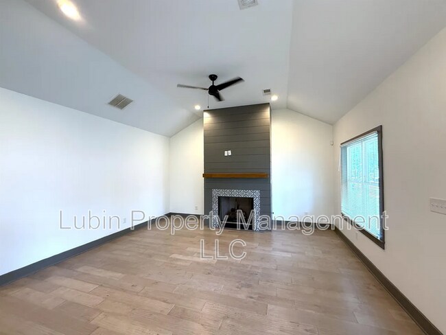 Building Photo - 4948 Wilburn Ave