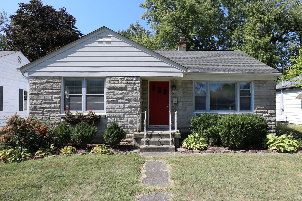 Primary Photo - Spacious Broad Ripple 2 Bedroom Home!