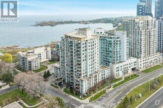 Building Photo - 88-888 Palace Pier Ct