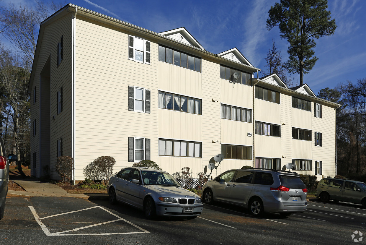 Back View - Clarendon Apartments and Townhomes