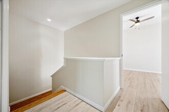 Building Photo - 2100 Tanglewilde St