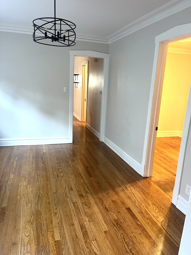 Building Photo - 1115 S Oak Park Ave