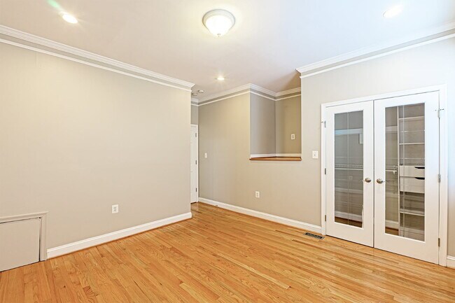 Building Photo - 1535 Gales St NE