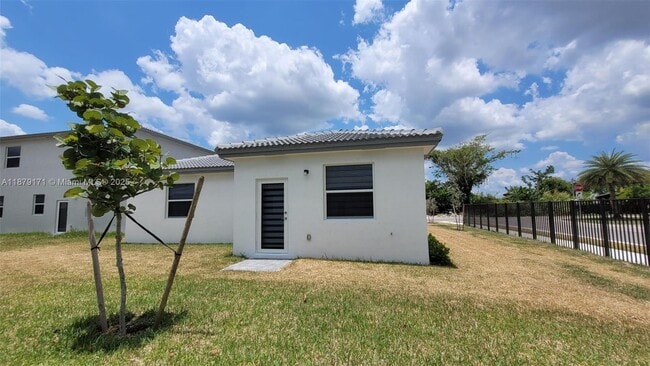 Foto del edificio - 16105 SW 149th Ave