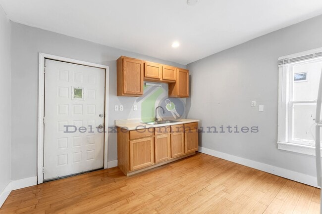 Foto del edificio - 346-346 Diamond Ave SE