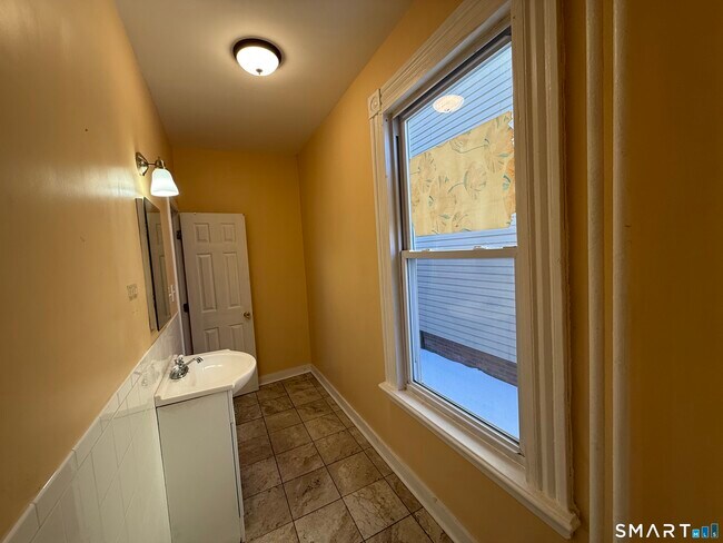 Foto del edificio - 10 Gilbert Ave