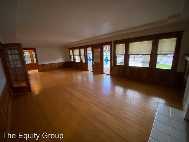 Building Photo - 4 br, 2.5 bath House - 1410 West Main St