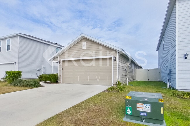 Building Photo - 4455 SW 85 Ln