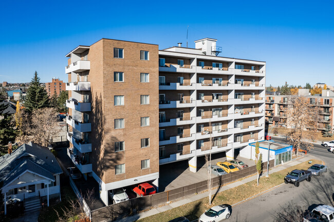 Building Photo - The Wellington Apartments