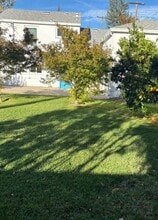 Building Photo - 833 53rd St