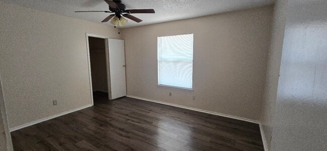 Building Photo - 2108 Lago Trail
