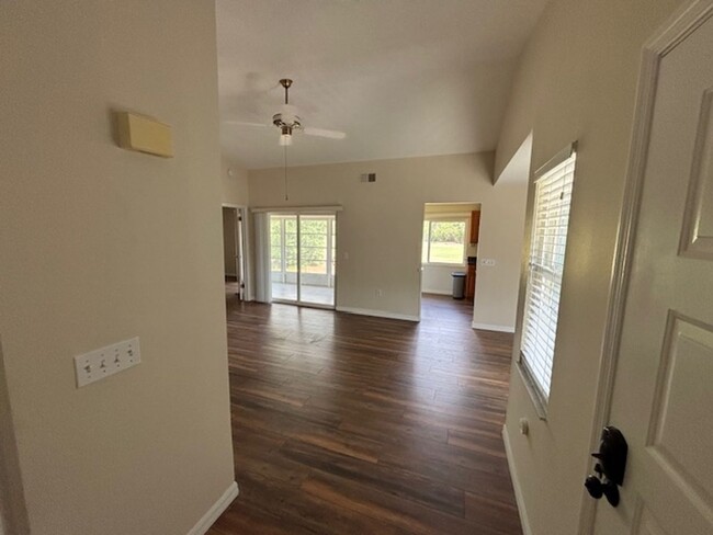 Building Photo - Serene 2 Bed 2 Bath Condo in The Heather