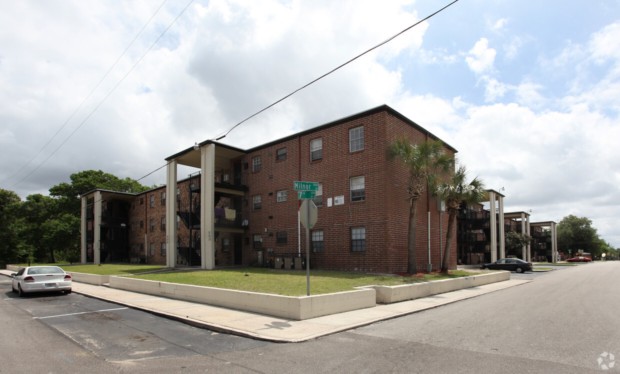 Eastside Terrace Apartments in Jacksonville, FL