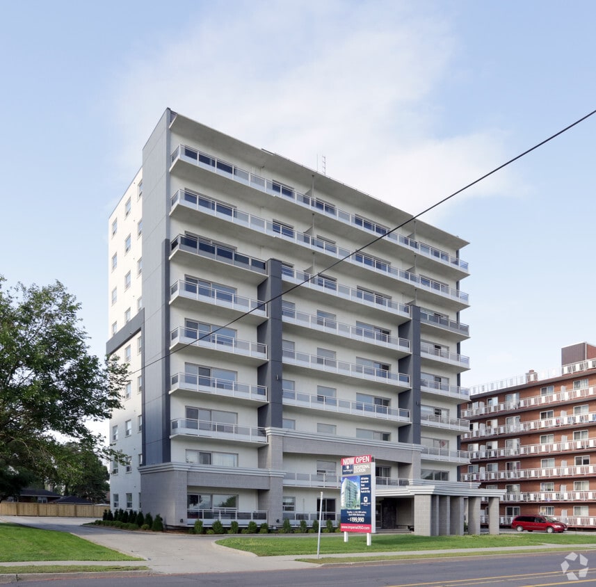 Primary Photo - Imperial Suites