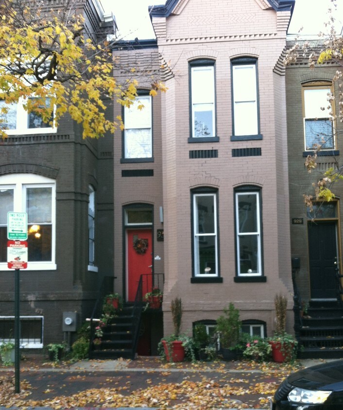 Primary Photo - 931 French St NW