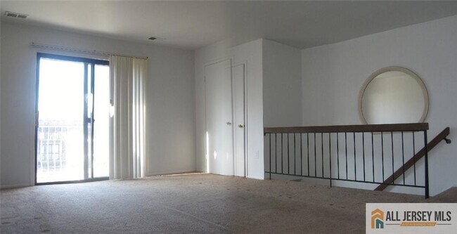 Foto del edificio - 504 N Oaks Blvd