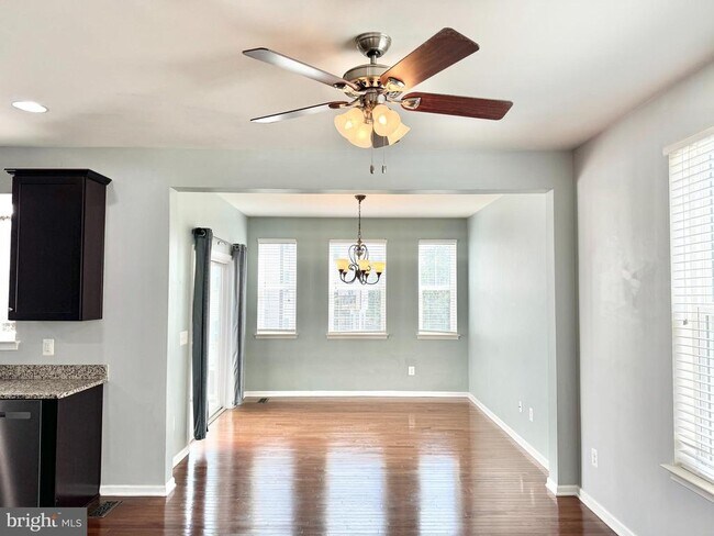 Foto del edificio - 7 Coulter Ln