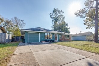 Building Photo - 5822 Black Gum Dr