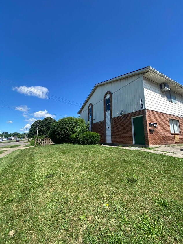 Primary Photo - 3305 Roosevelt Blvd