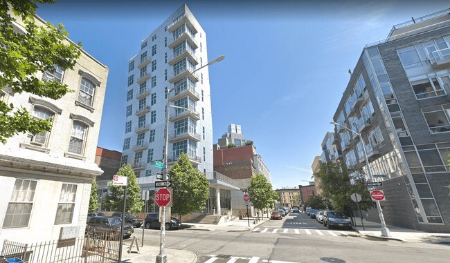 Building Photo - 467 KEAP ST