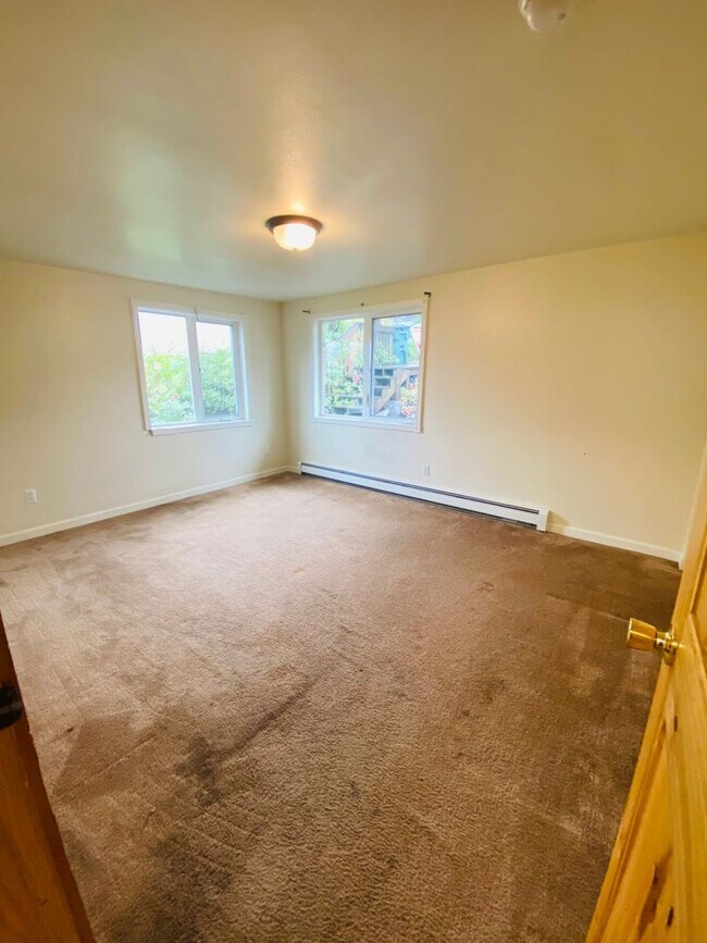 Foto del edificio - 1310 Mission Rd