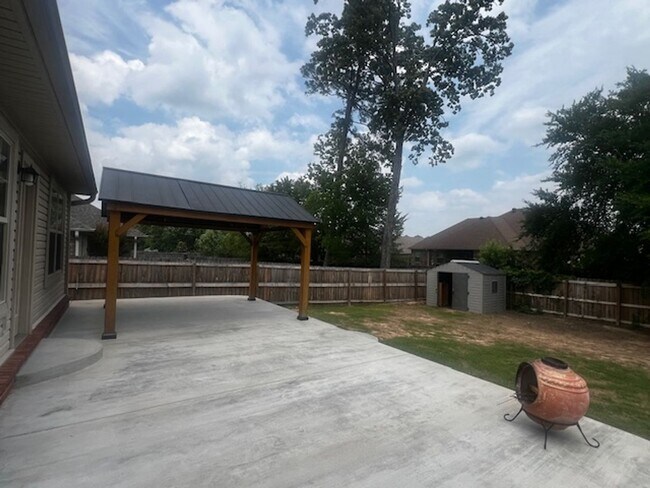 Building Photo - 3230 Clover Hill