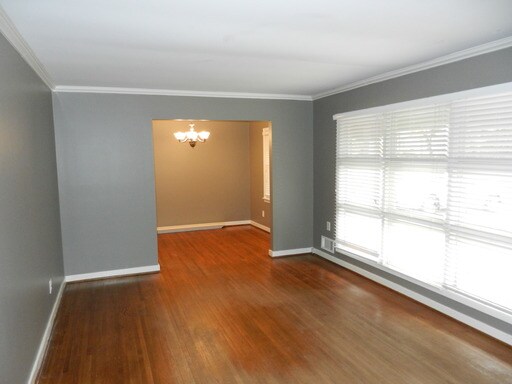 Building Photo - 1424 Linda Vista Dr