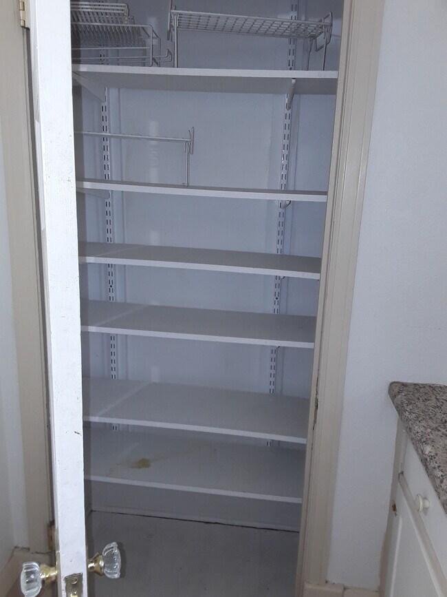 despensa de cocina - 802 Cherry St