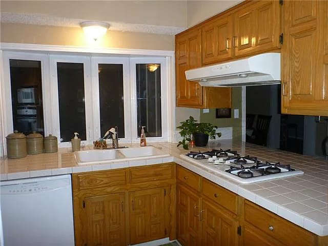 Foto del edificio - 2717 Jewell Dr