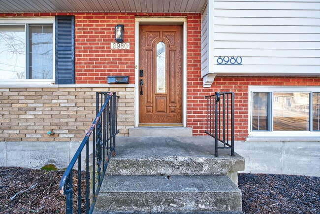 Foto del edificio - 8980 Cherry Blossom Ln