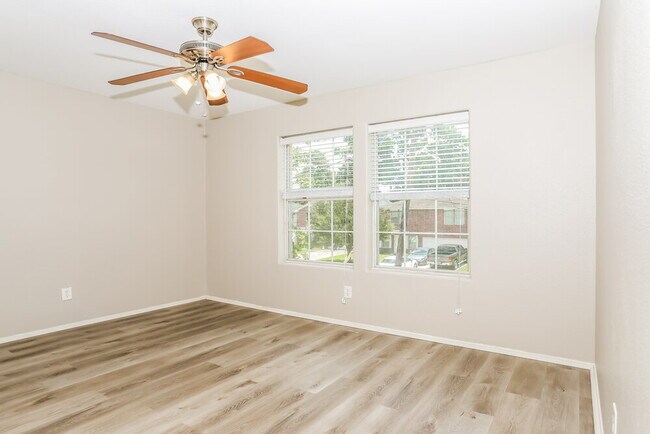 Foto del edificio - 16770 N Thrasher Dr