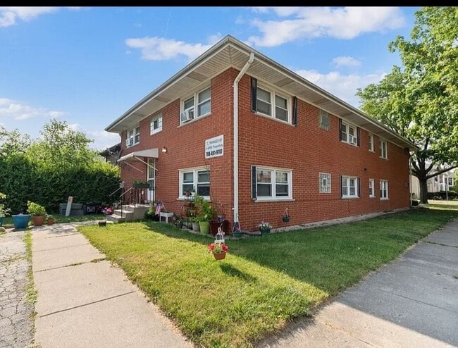 Building Photo - 9125 Sahler Ave