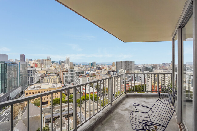 Foto del edificio - 1200 Gough St