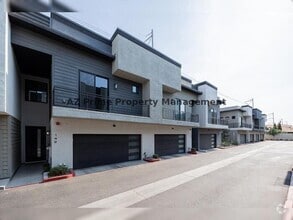 Building Photo - 142 E Hearne Way