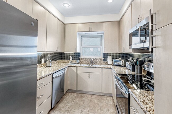 Building Photo - Bethune Beach 4 Bedroom 4 Bath