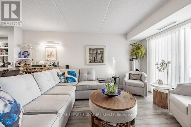 Building Photo - 30 Via Rosedale