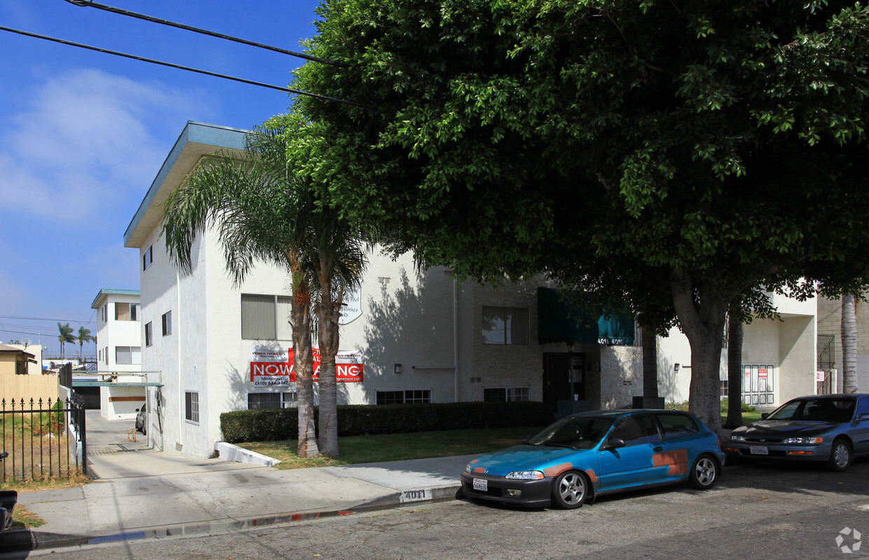 Building Photo - 4015 W 129th St