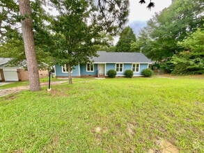 Building Photo - 520 Nottingham Dr
